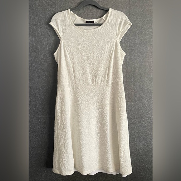 Cocomo Soft Brocade Patterned Fit N Flare Cap Sleeves White Dress Size M - Picture 1 of 6